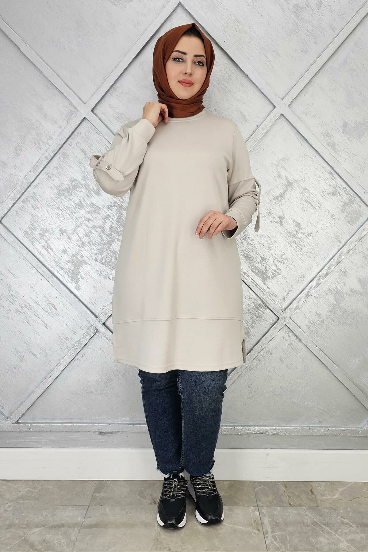 KADIN KOL DÜĞME DETAYLI TESETTÜR TUNİK
