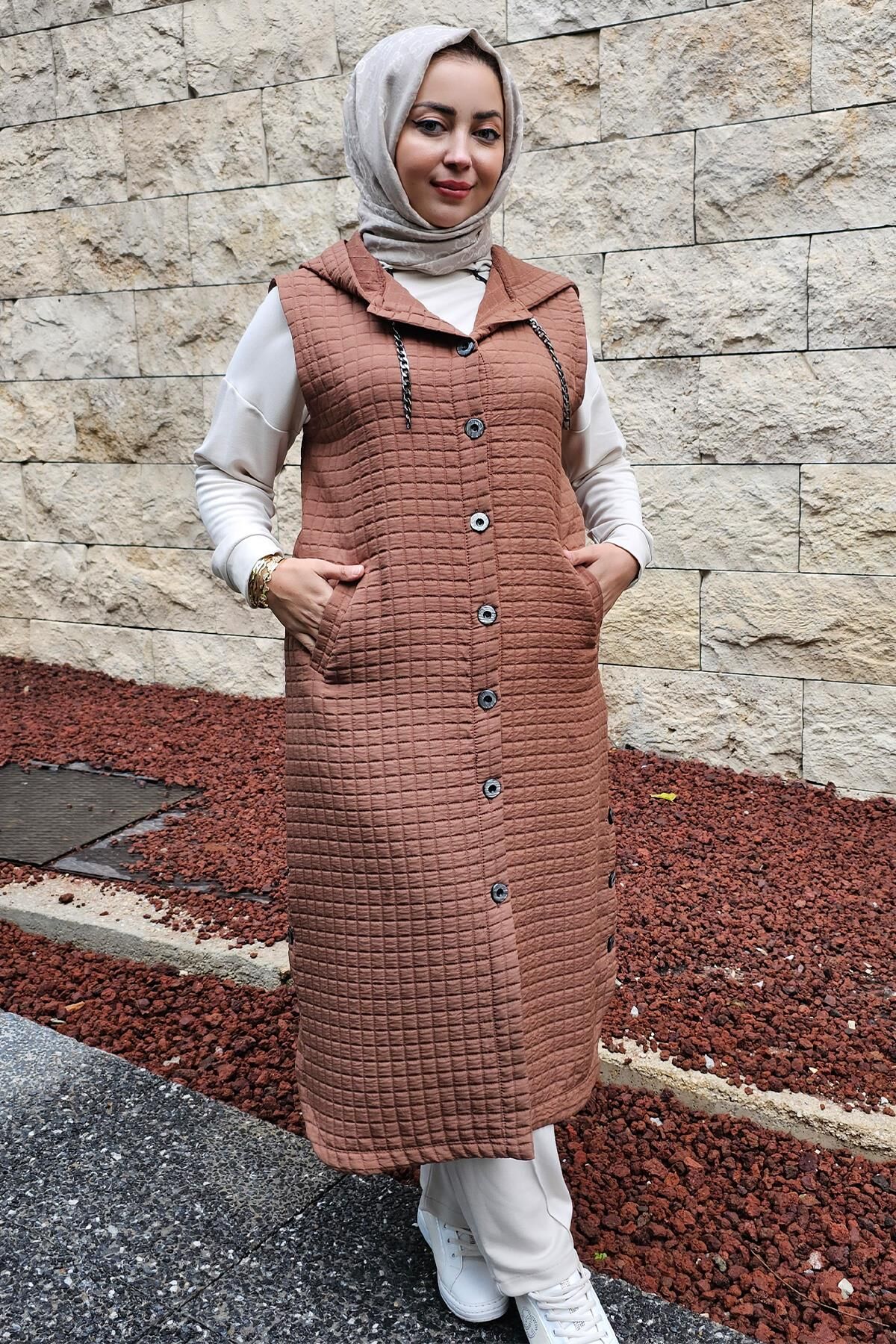 KADIN CEPLİ ETEK UCU DÜĞME DETAYLI TESETTÜR YELEK