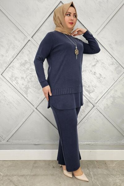 KADIN KOLYE VE TAŞ DETAYLI TESETTÜR TAKIM LACİVERT - 3 BEDEN