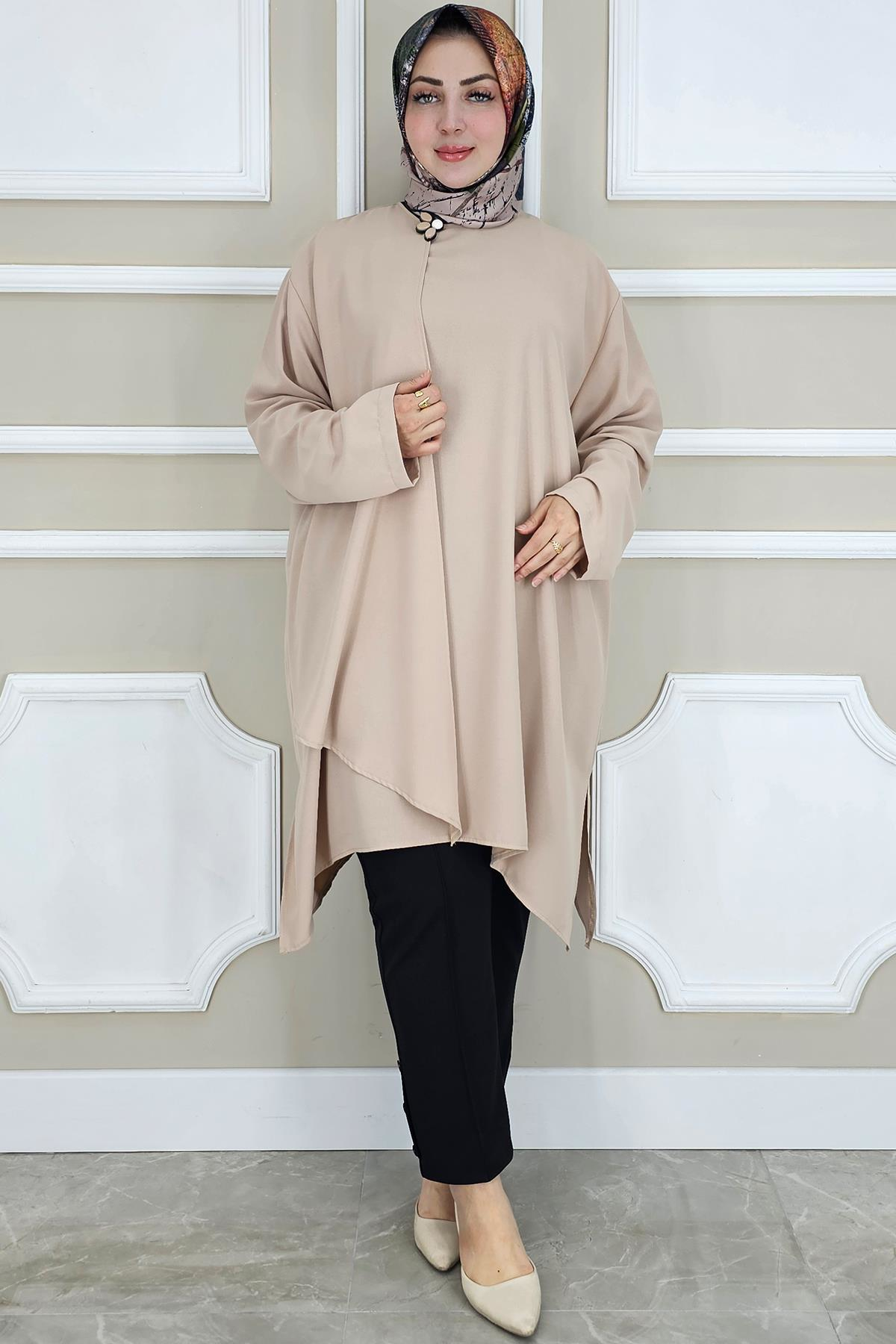 PYS KADIN ASİMETRİK KESİM YAKA KISMI BROŞ DETAYLI TESETTÜR TUNİK SÜTLÜ KAHVE - 5 BEDEN