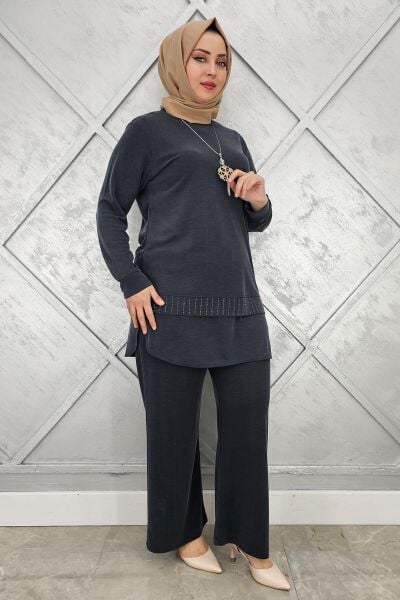 KADIN KOLYE VE TAŞ DETAYLI TESETTÜR TAKIM SİYAH - 2 BEDEN