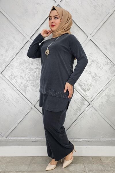 KADIN KOLYE VE TAŞ DETAYLI TESETTÜR TAKIM SİYAH - 2 BEDEN