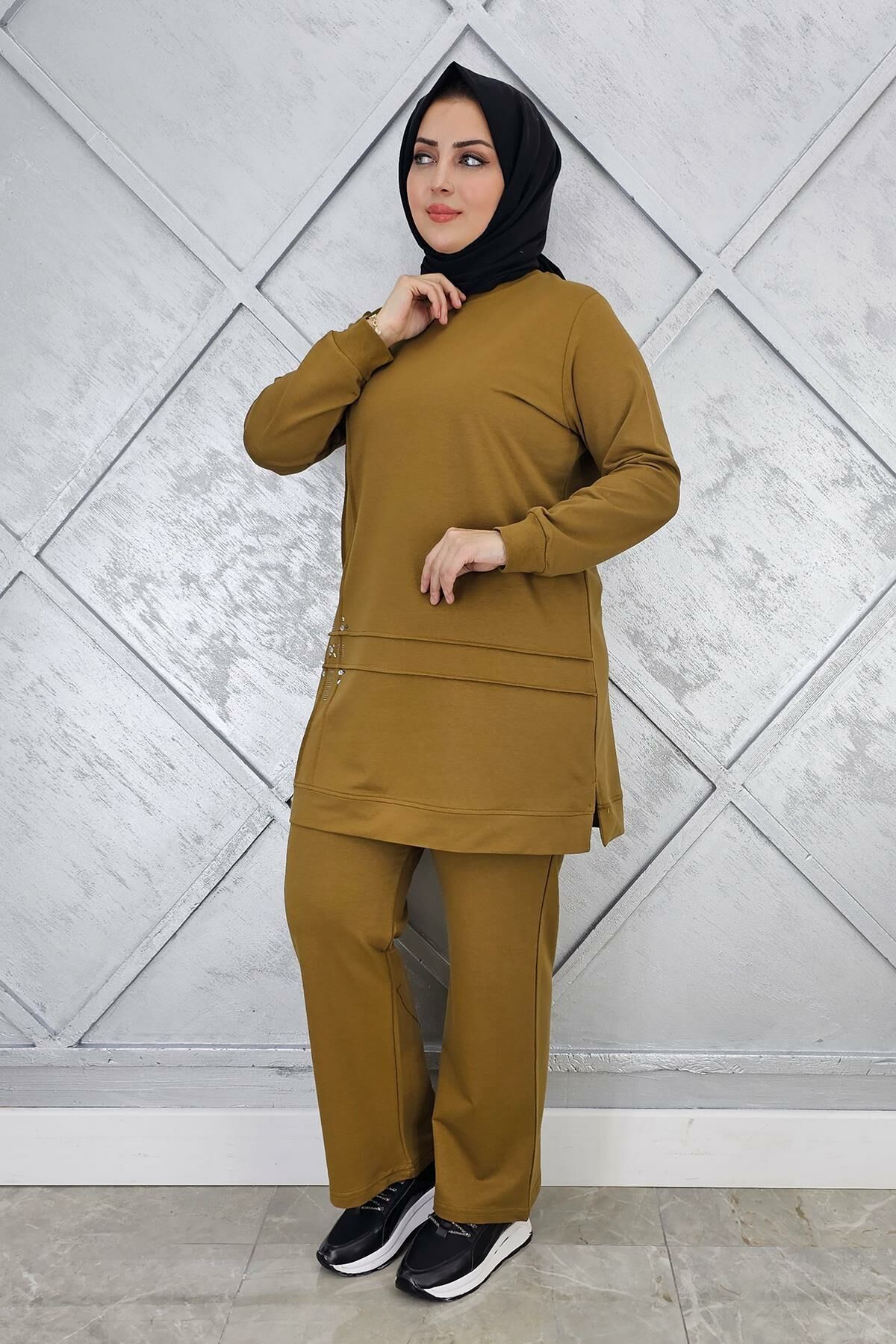 KADIN TAŞ DETAYLI NERVÜR DİKİM TESETTÜR TAKIM YAĞ YEŞİLİ - L