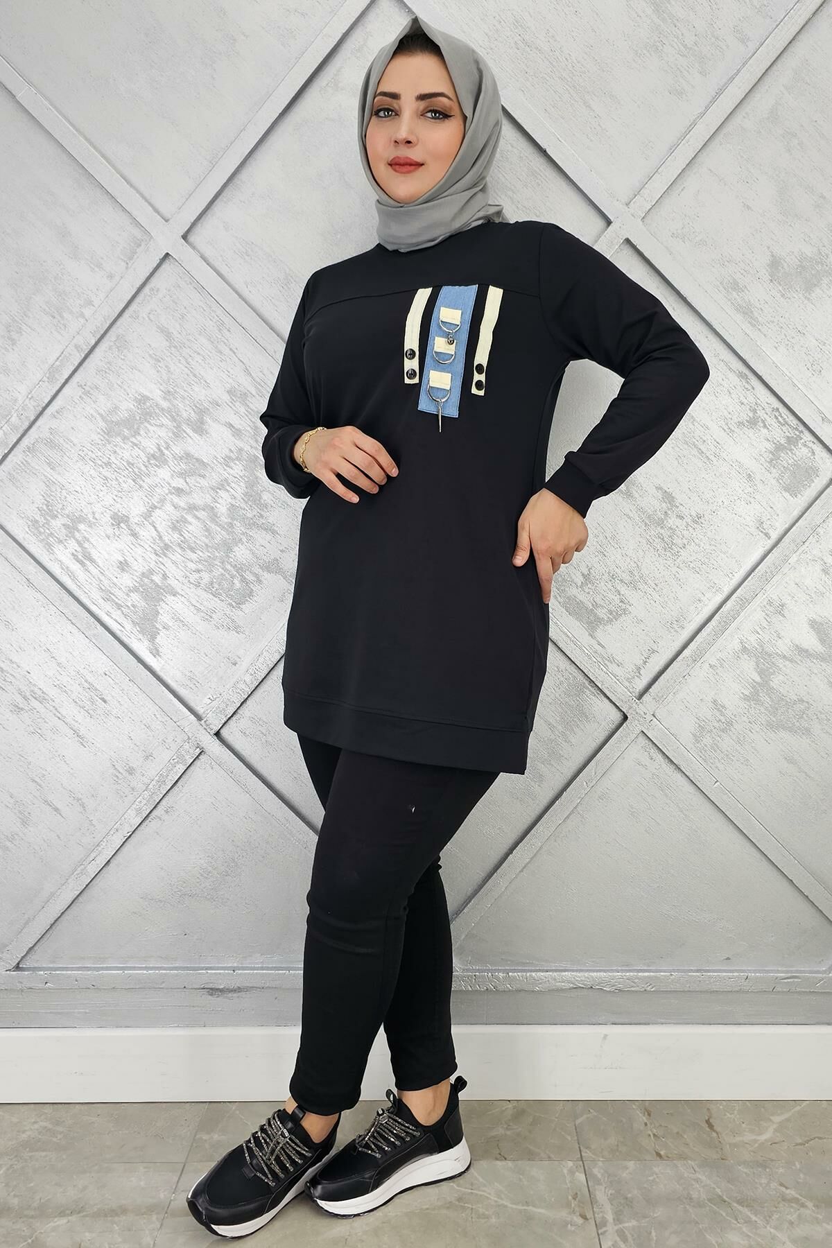 KADIN D TOKA VE PÜSKÜL DETAYLI TESETTÜR TUNİK SİYAH - L