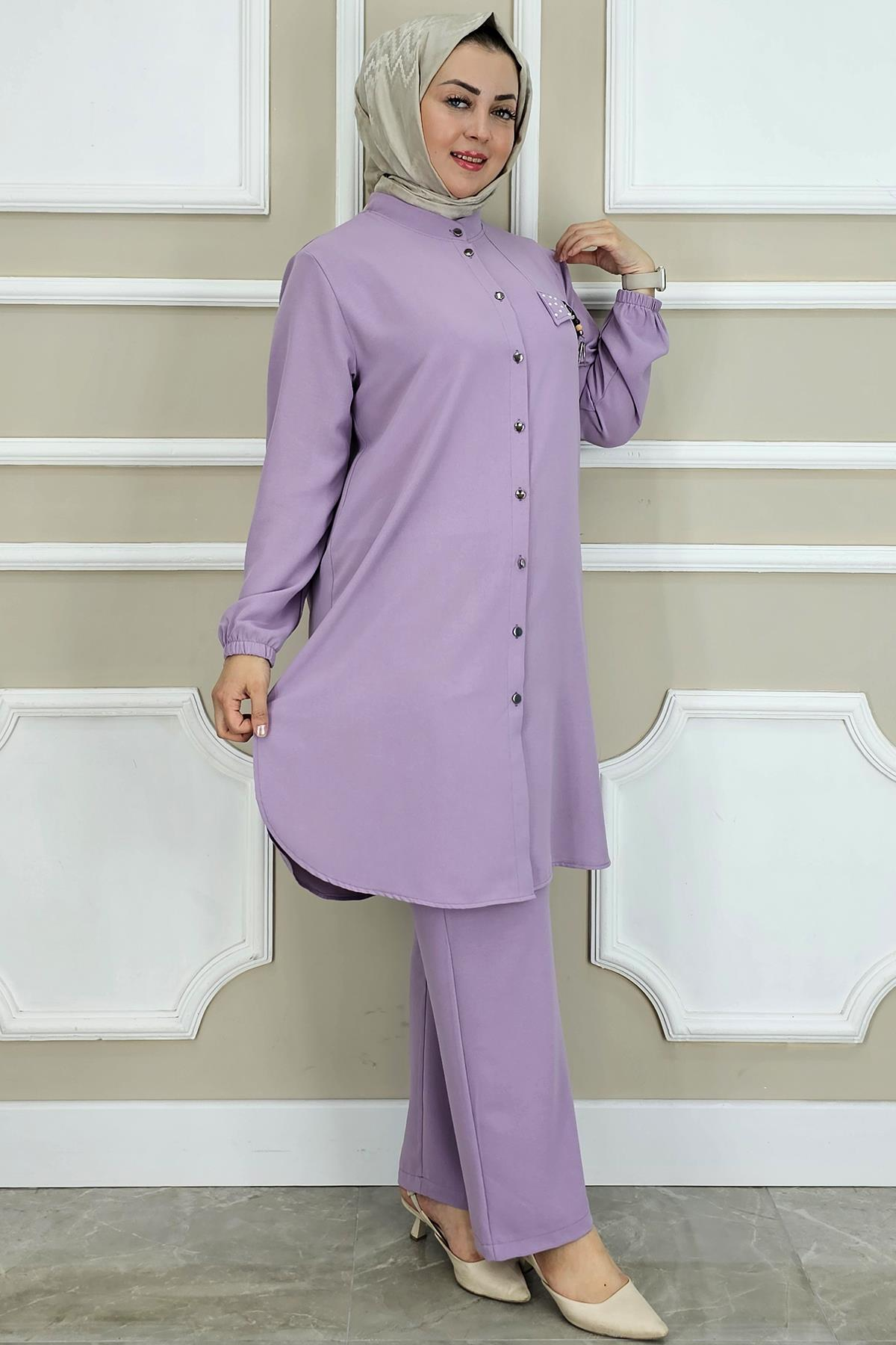 KADIN SALLANTI AKSESUARLI HAKİM YAKA TESETTÜR TAKIM LİLA - 3 BEDEN