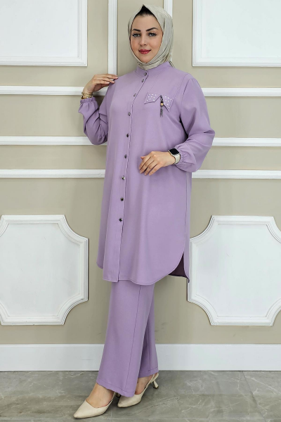 KADIN SALLANTI AKSESUARLI HAKİM YAKA TESETTÜR TAKIM LİLA - 2 BEDEN