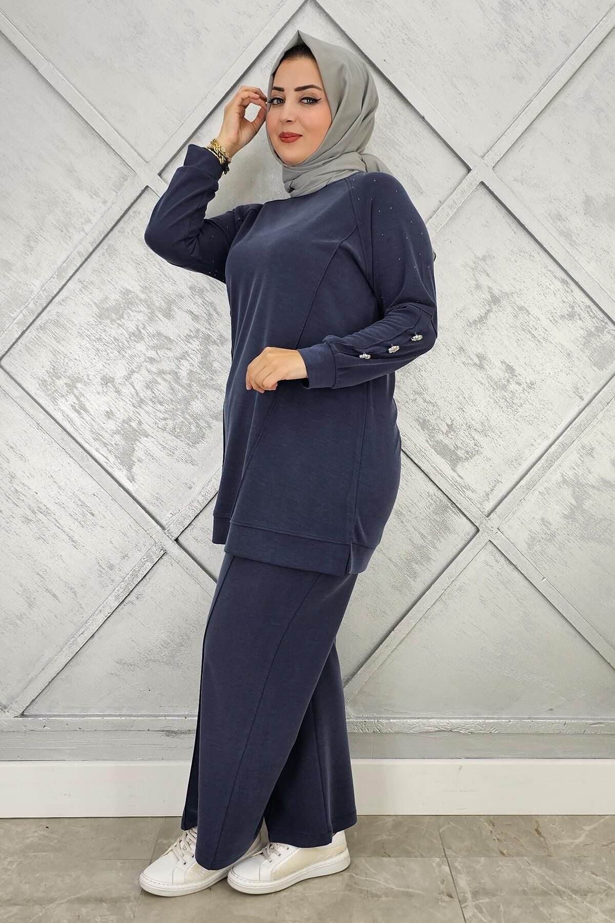 KADIN NERVÜR DİKİM DÜĞME DETAYLI TESETTÜR TAKIM LACİVERT - 4 BEDEN