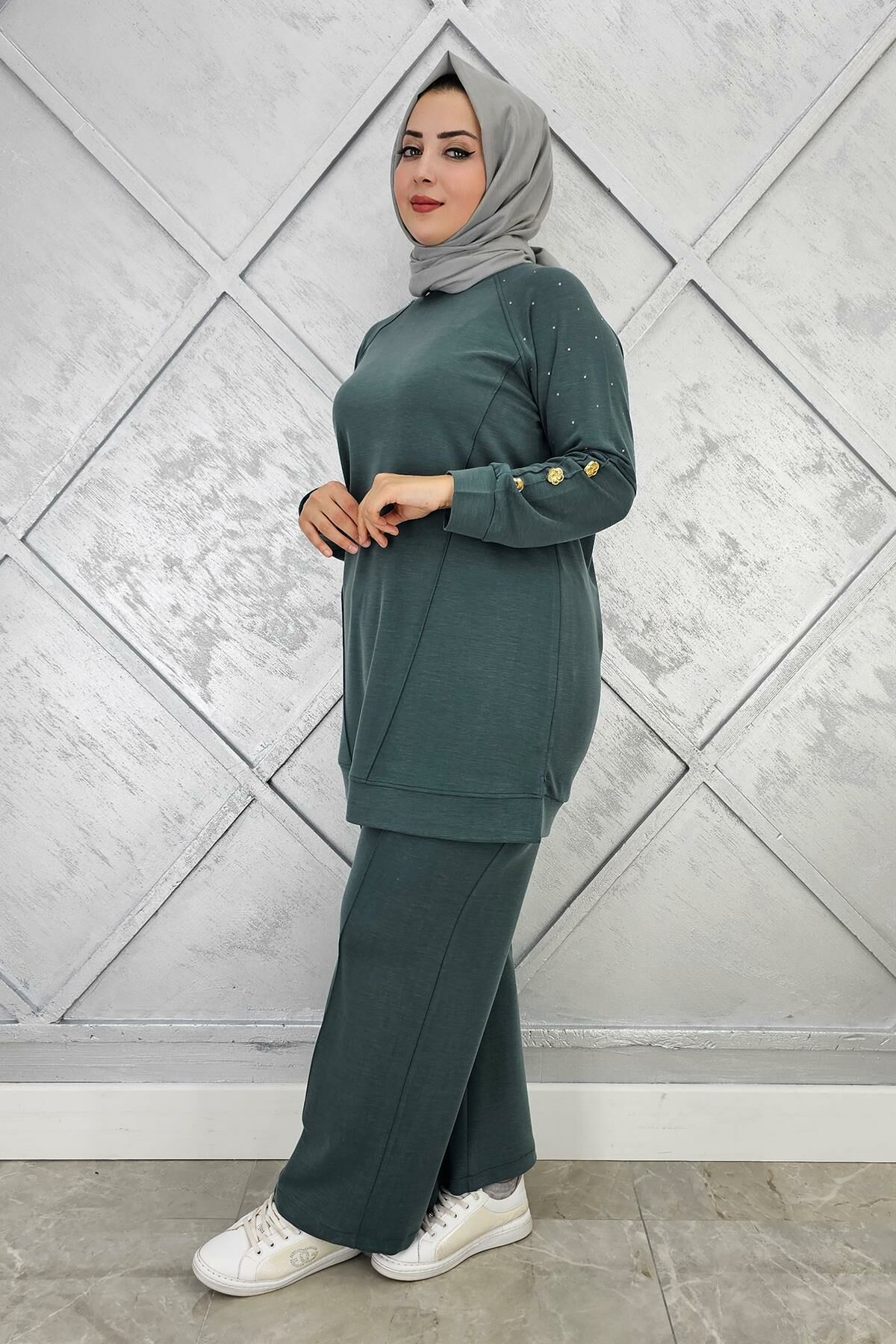 KADIN NERVÜR DİKİM DÜĞME DETAYLI TESETTÜR TAKIM YEŞİL - 5 BEDEN