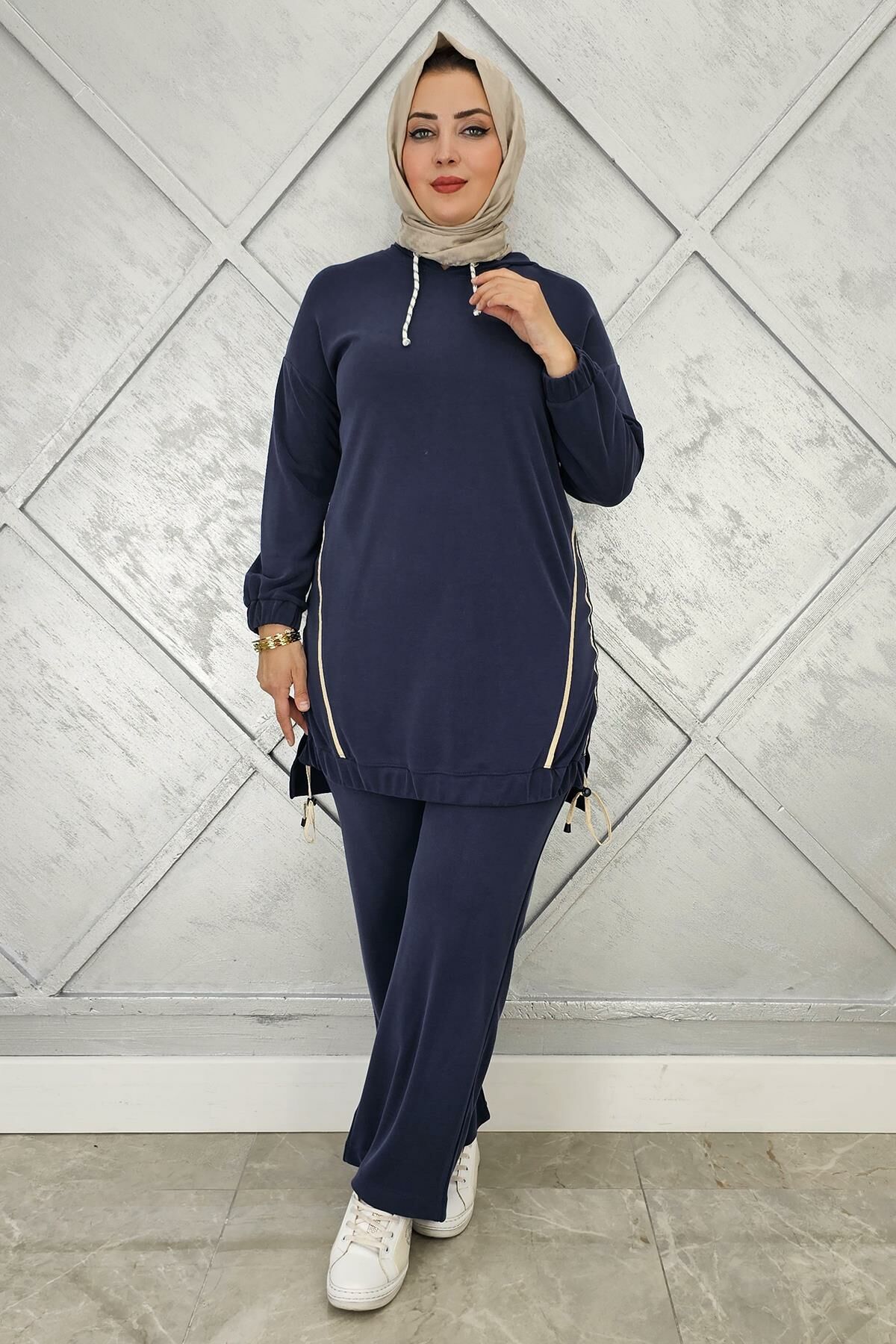 KADIN KAPÜŞONLU KOMBİNLİ TESETTÜR TAKIM