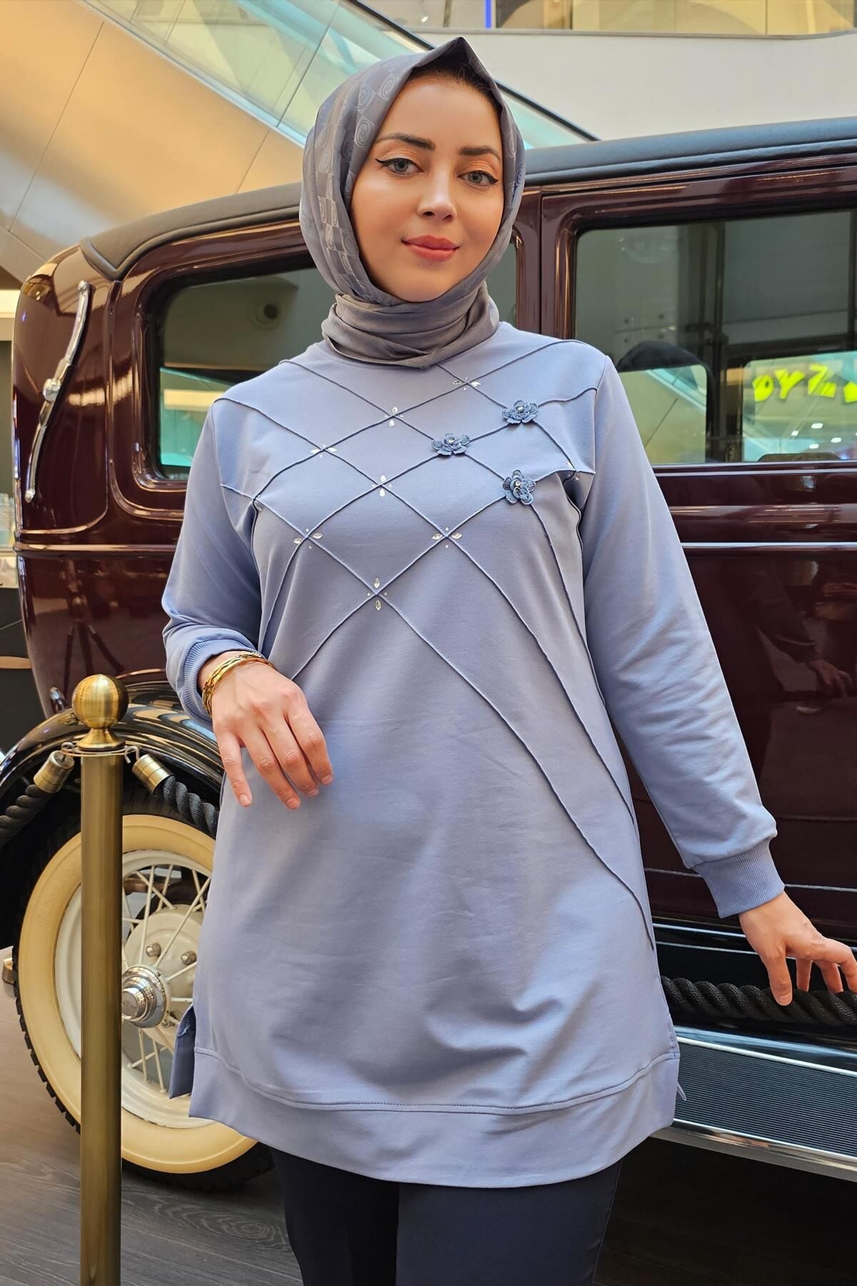 KADIN DİKME VE TAŞ DETAYLI TESETTÜR TUNİK MAVİ - 3 BEDEN