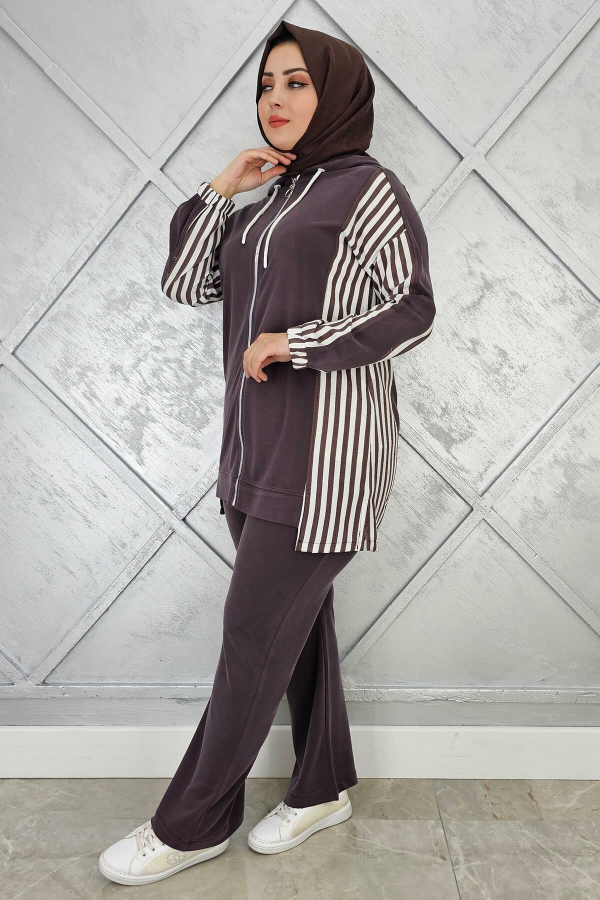 KADIN ÇİZGİLİ KOMBİN DETAYLI TESETTÜR TAKIM KAHVERENGİ - 5 BEDEN