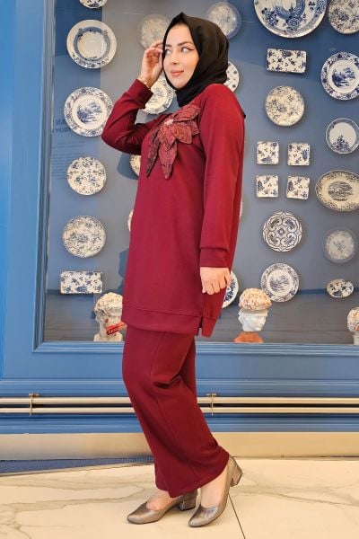 KADIN DİKME ÇİÇEK DETAYLI TESETTÜR TAKIM BORDO - 4 BEDEN