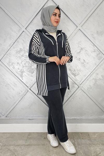 KADIN ÇİZGİLİ KOMBİN DETAYLI TESETTÜR TAKIM SİYAH - 2 BEDEN