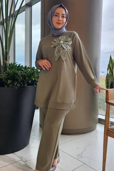 KADIN DİKME ÇİÇEK DETAYLI TESETTÜR TAKIM HAKİ - 3 BEDEN