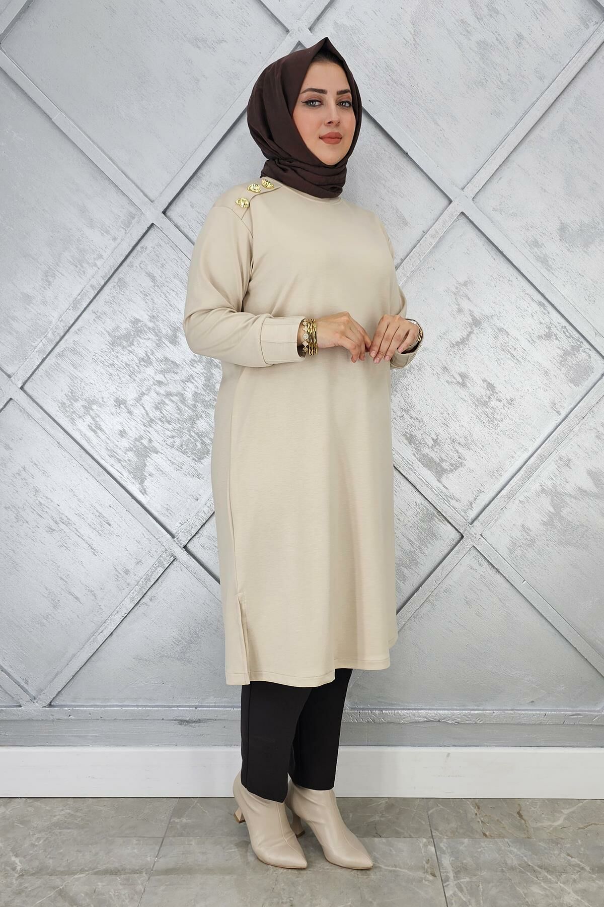 KADIN DÜĞME DETAYLI TESETTÜR TUNİK BEJ - 4 BEDEN