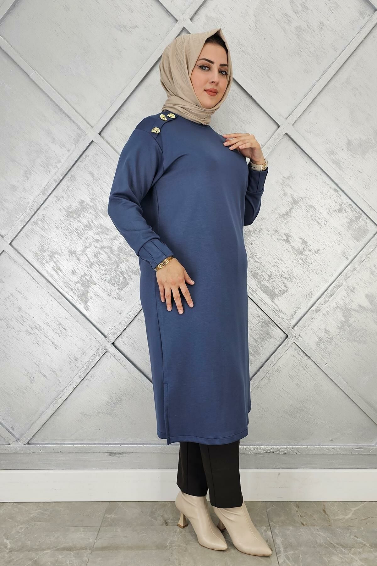 KADIN DÜĞME DETAYLI TESETTÜR TUNİK İNDİGO - 2 BEDEN