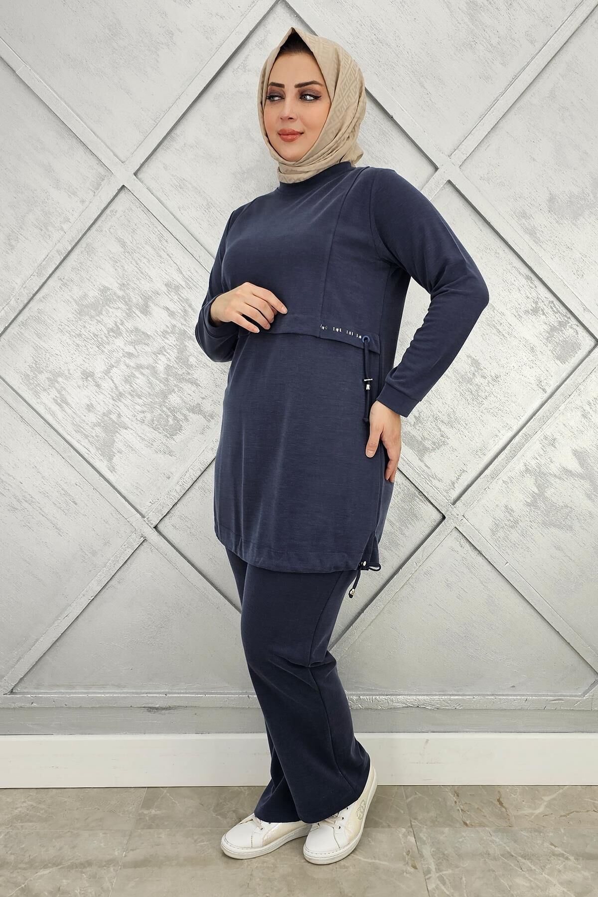 KADIN TAŞ DETALI BAĞCIKLI TESETTÜR TAKIM LACİVERT - 4 BEDEN