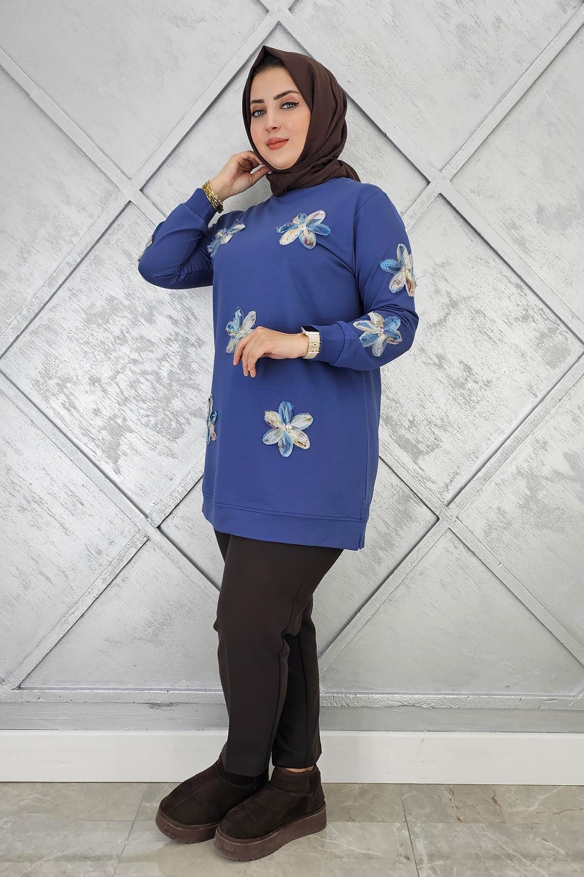 KADIN DİKME ÇİÇEK DETAYLI TESETTÜR TUNİK İNDİGO - 5 BEDEN