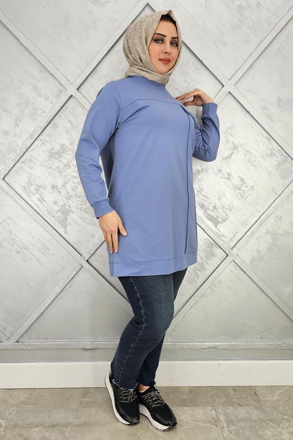 KADIN CEBİ TAŞ VE PÜSKÜL AKSESUAR DETAYLI TESETTÜR TUNİK MAVİ - 2XL